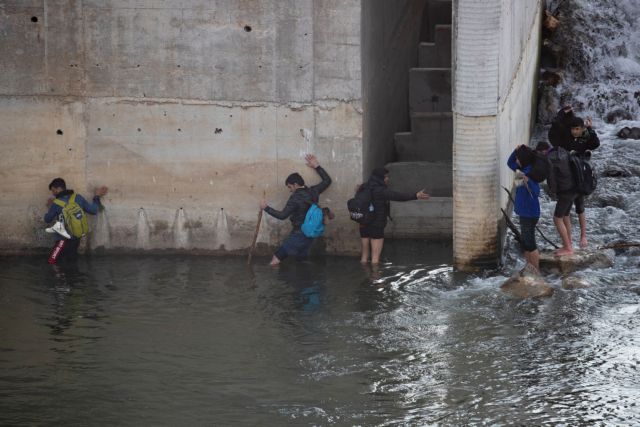 Πιόνια στα χέρια «εμπόρων ελπίδας» χιλιάδες πρόσφυγες – Συγκλονίζουν οι μαρτυρίες