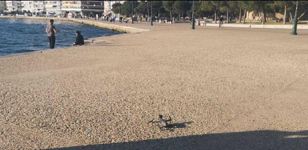 Μέχρι και drone επιστρατεύτηκε στη Θεσσαλονίκη για να περάσει το μήνυμα #ΜένουμεΣπίτι