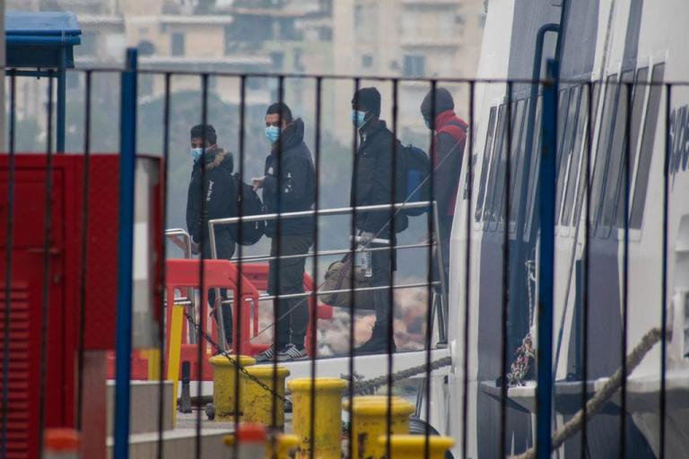 Άμεση απόσυρση της απόφασης αναστολής ασύλου ζητούν 121 οργανώσεις