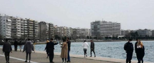 Κοροναϊός: Έλεγχοι της ΕΛ.ΑΣ στη παραλία της Θεσσαλονίκης