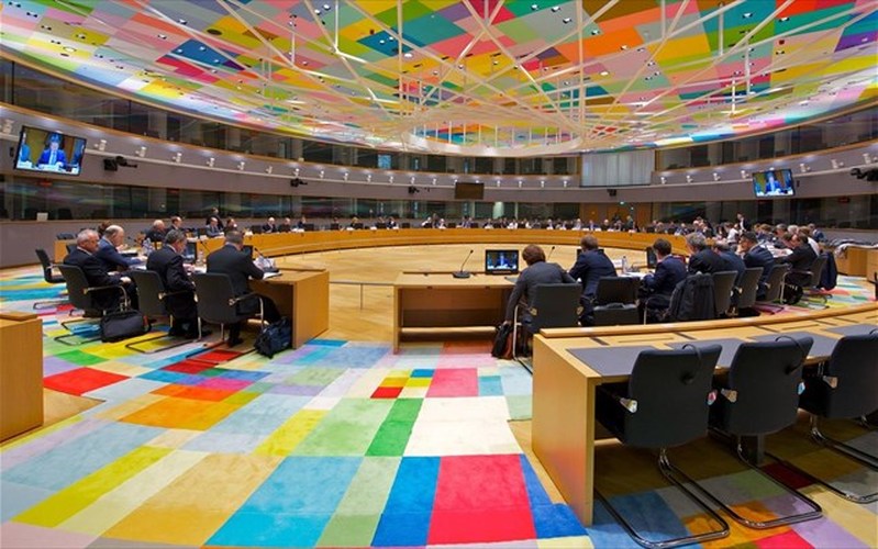 Κοροναϊός : Στο Eurogroup τα νέα μέτρα - Τι θα ζητήσει η Ελλάδα