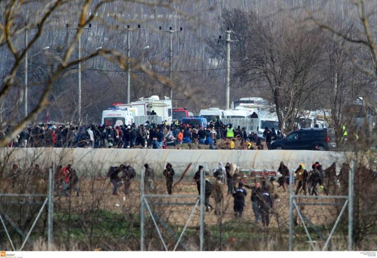 Ηρεμία επικρατεί τις τελευταίες ώρες στον Εβρο – Εικόνες από τους καταυλισμούς στο τουρκικό έδαφος