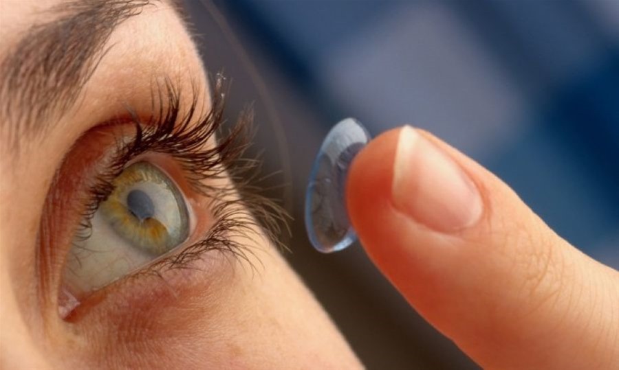 Κοροναϊός και μάτια - Τι πρέπει να κάνετε με φακούς επαφής και γυαλιά