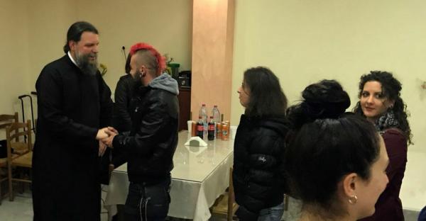 Η Εκκλησία για τους νέους μέσω… facebook