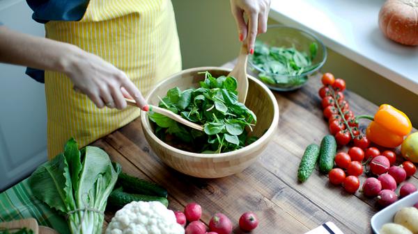 Καρκίνος παχέος εντέρου: Ποια λαχανικά λειτουργούν ως ασπίδα προστασίας;