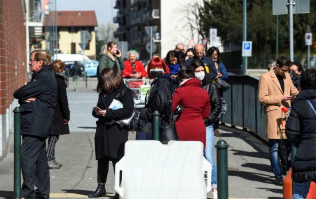 Κοροναϊός-Ηνωμένο Βασίλειο: Oικονομική στήριξη στους μικρομεσαίους επιχειρηματίες