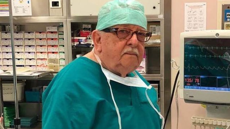 Κοροναϊός: Ιταλός γιατρός ετών 85 στη μάχη κατά του φονικού ιού