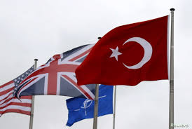 Γιατί εκβιάζει και παίζει παιχνίδια πολέμου ο Ερντογάν