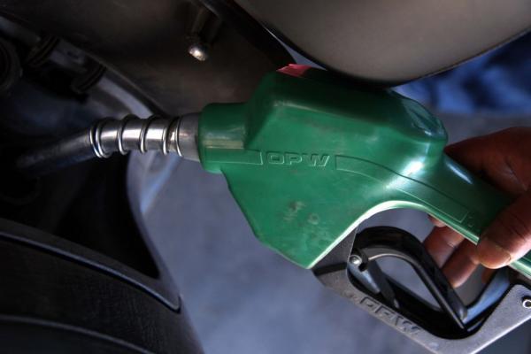 Κοροναϊός : Ουρές και στα βενζινάδικα – Καθησυχάζει το υπουργείο Ενέργειας