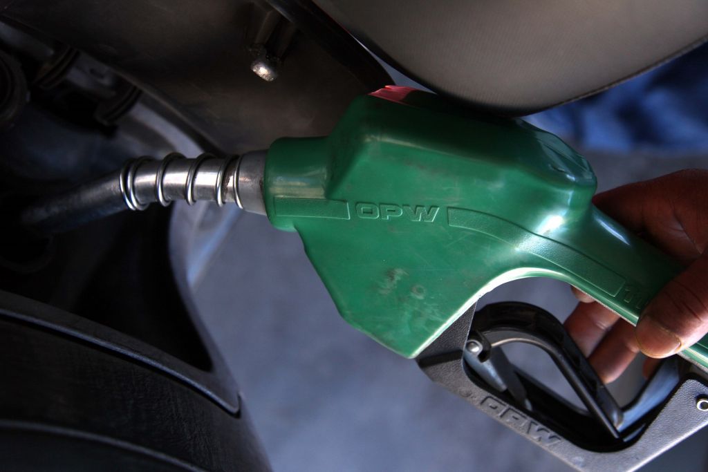 Κοροναϊός : Ουρές και στα βενζινάδικα - Καθησυχάζει το υπουργείο Ενέργειας