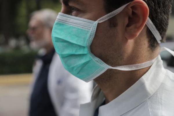 Κοροναϊός: Η Καστοριά πρώτη σε θανάτους από κοροναϊό – Αγώνας εργαζομένων για να κρατήσουν όρθιο το νοσοκομείο
