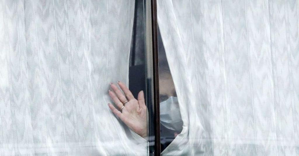 Κοροναϊός : Ο Ηλίας Μόσιαλος απαντά για το αν έπρεπε να πάρουμε μέτρα