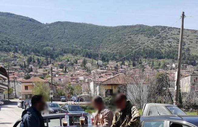 Κοροναϊός: Πήγαν για καφέ στην…. καρότσα φορτηγού