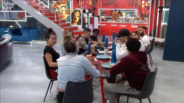 Κοροναϊός : Παίκτες ριάλιτι δεν έχουν ιδέα τι συμβαίνει στον κόσμο