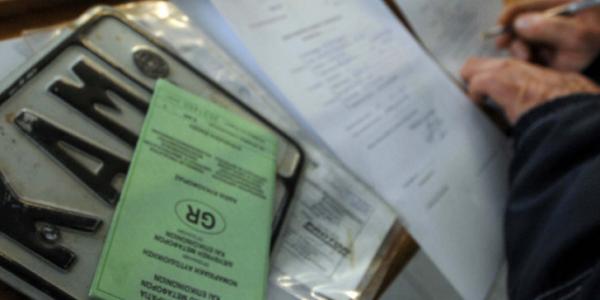 Επιστρέφονται πινακίδες, διπλώματα και άδειες κυκλοφορίας