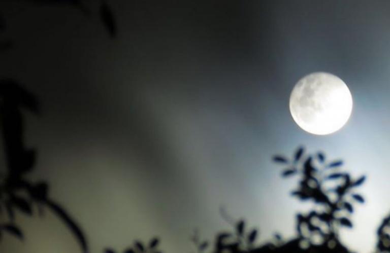 Υπερπανσέληνος: Πότε θα είναι ορατή η «πανσέληνος των σκουληκιών»