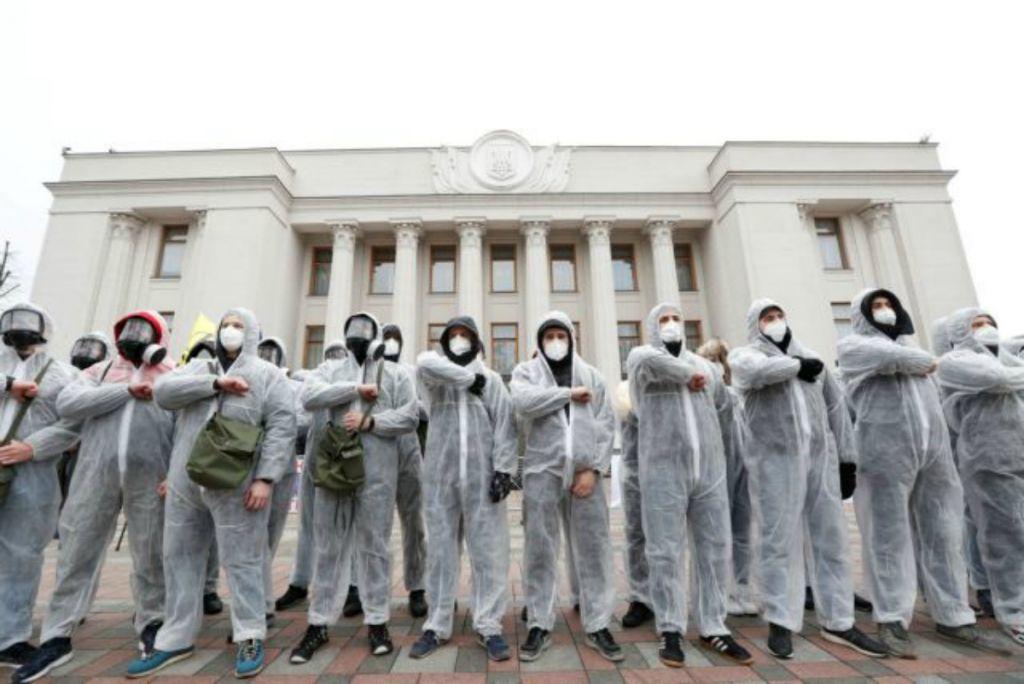 Κοροναϊός – Ευρώπη : «Εκτοξεύονται» τα νέα κρούσματα και οι νεκροί