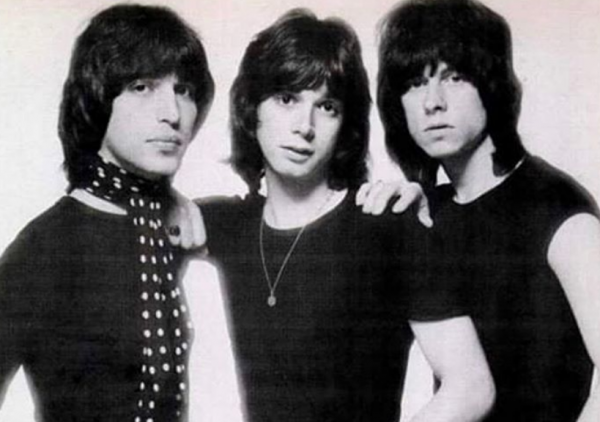 Άλαν Μέριλ : Ο δημιουργός του «I Love Rock N’ Roll» πέθανε από κορονοϊό