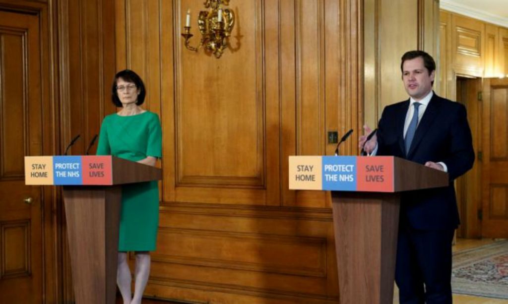 Κοροναϊός – Ηνωμένο Βασίλειο : «Τα περιοριστικά μέτρα θα μπορούσαν να κρατήσουν 6 μήνες»