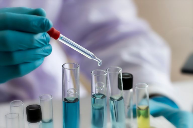 Ευρωπαϊκός Οργανισμός Φαρμάκων : Δεν απαγορεύεται η χρήση ιβουπροφαίνης στον κοροναϊό