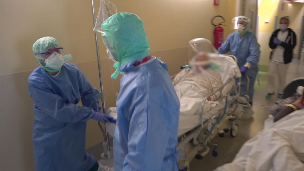 Κοροναϊός : Σοκάρουν οι εικόνες από νοσοκομείο του Μπέργκαμο - «Ετοιμαστείτε!» το μήνυμα των γιατρών