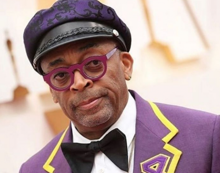 Σπάικ Λι εναντίον Τραμπ για τα περί «κινέζικου ιού»