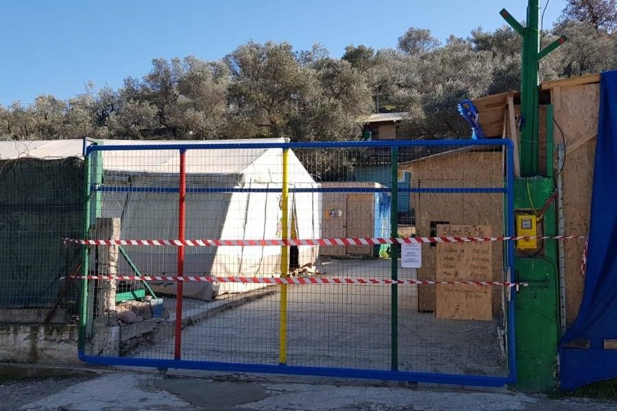 Πυρκαγιά κατέστρεψε εγκαταστάσεις ΜΚΟ στη Μόρια