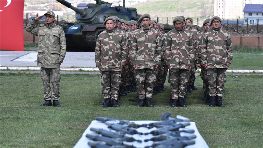 Κοροναϊός : Η Τουρκία ανέστειλε την κατάταξη των νέων στρατευσίμων - Στους 37 οι νεκροί