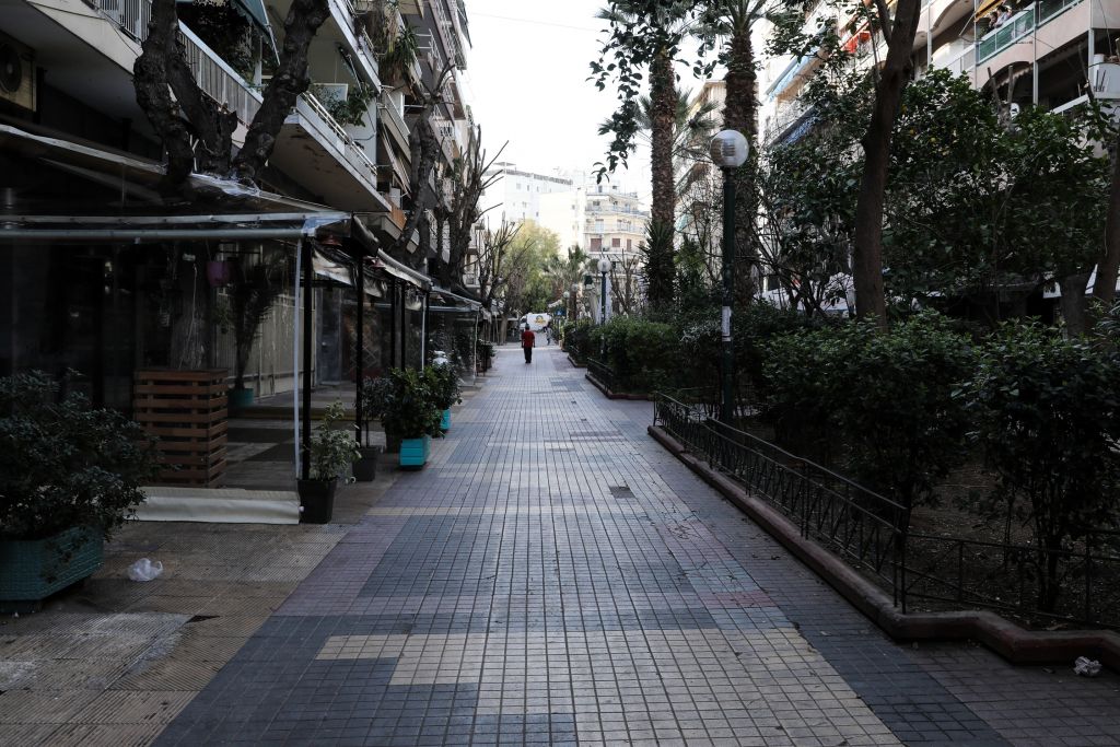 Κοροναϊός : Ο Εμπορικός Σύλλογος ζητά υποχρεωτικό κλείσιμο καταστημάτων