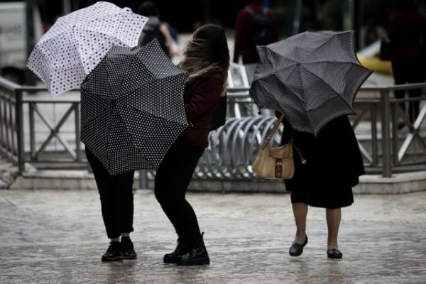 Καιρός : Πού αναμένονται βροχές και καταιγίδες