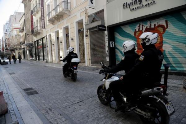 Κοροναϊός: Απαγορεύονται οι δημόσιες συναθροίσεις άνω των 10 ατόμων – Πρόστιμο 1.000 ευρώ
