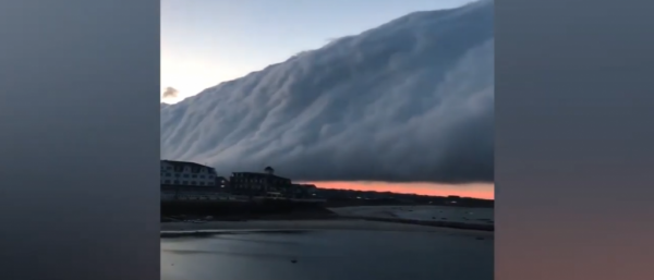 Έρχεται… η Αποκάλυψη; Ανατριχιαστικό βίντεο με σύννεφο που «καταπίνει» τις ΗΠΑ
