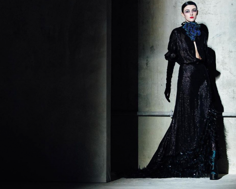 Σκοτεινός ρομαντισμός με την υπογραφή του Dries Van Noten