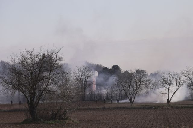 Νέα επεισόδια στον Έβρο – Πετροπόλεμος και δακρυγόνα