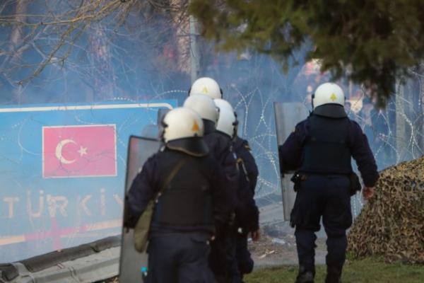 Προσφυγικό : Η ΕΕ έκανε την Ελλάδα «αποθήκη» και τώρα τη μετατρέπει σε «πορτιέρη»