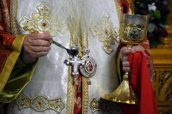 ΚΚΕ : Η Εκκλησία δεν μπορεί να εξαιρείται από τα μέτρα για τον κοροναϊό