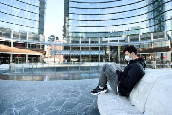 Έλληνας κάτοικος Βρετανίας περιγράφει στο MEGA πώς βίωσε τον ιό