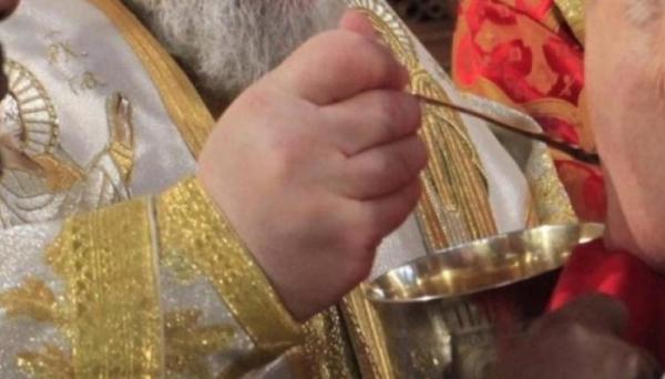 ΣΥΡΙΖΑ : Συμφωνεί ο Μητσοτάκης με την Ιερά Σύνοδο ότι ο κοροναϊός δεν μεταδίδεται με τη Θεία Κοινωνία;