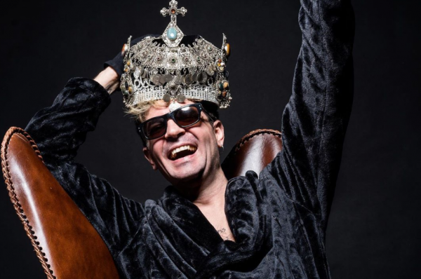 Ο Νίνο έγραψε τραγούδι για τον κοροναϊό