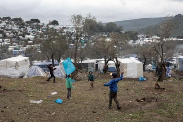 Προσφυγικό : Έκκληση για εκκένωση καταυλισμών λόγω κοροναϊού – Το σχέδιο του υπ. Μετανάστευσης