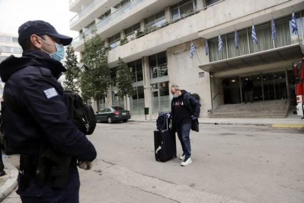 Επαναπατρίστηκαν Έλληνες από την Τουρκία – Δύο θετικοί στον κοροναϊό