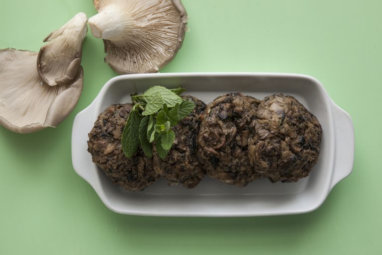 Μπιφτέκια από κιμά μανιταριών