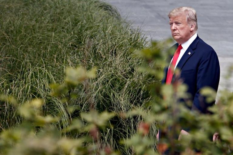 Ο Τράμπ και οι κομπογιανίτες ψευτογιατροί