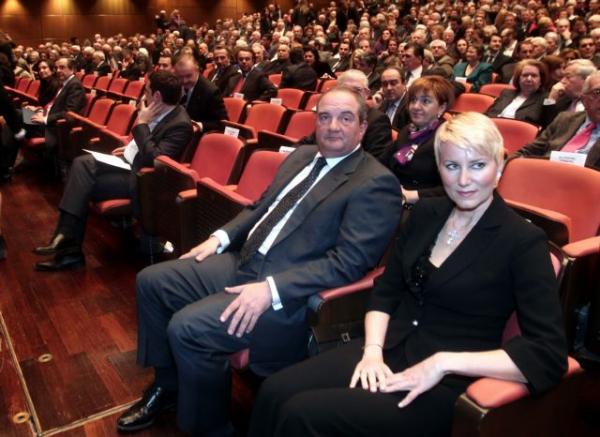 Αγνώριστος ο Κώστας Καραμανλής – Αδυνατισμένος με μούσι