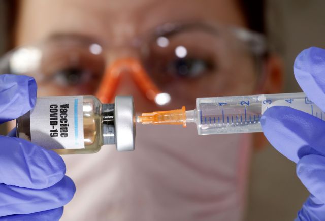Τσιόδρας: Είμαστε ακόμη μακριά από το εμβόλιο – Άμεσα εξελίξεις για τα φάρμακα