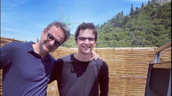 Το παραδοσιακό Πάσχα του Μητσοτάκη