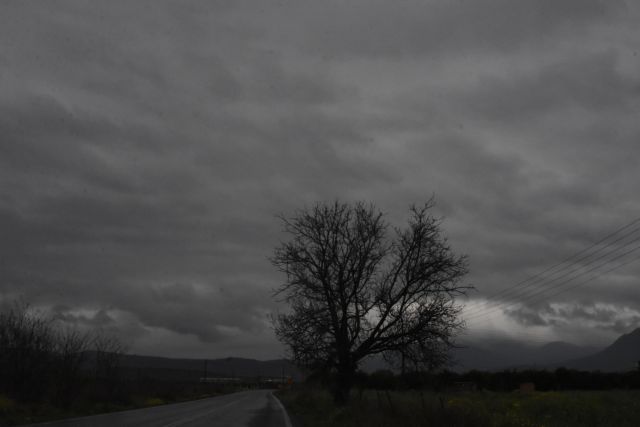 Επιδείνωση του καιρού τη Δευτέρα του Πάσχα με βροχές και καταιγίδες