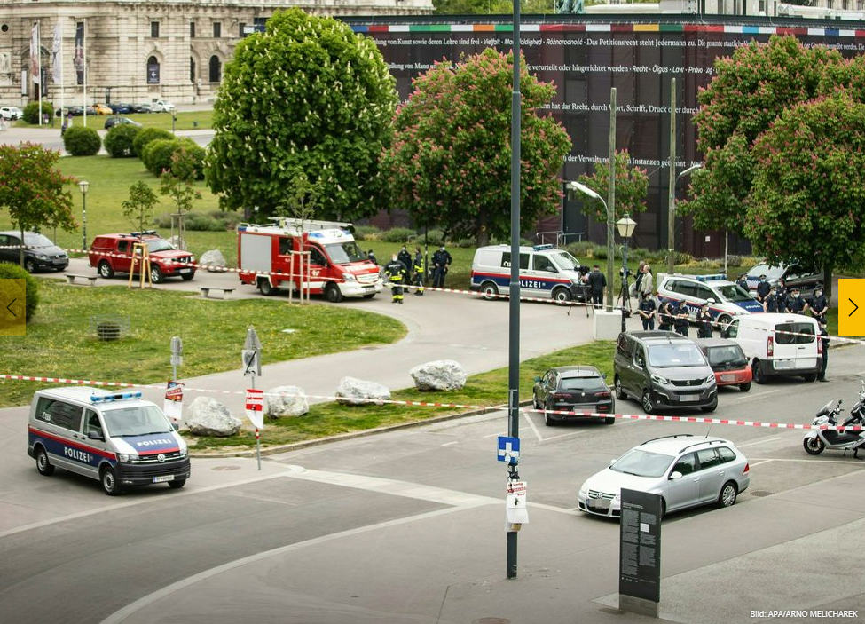 Συναγερμός στην Αυστρία: Εκκενώθηκε το παλάτι του Προέδρου - Απειλή για βόμβα