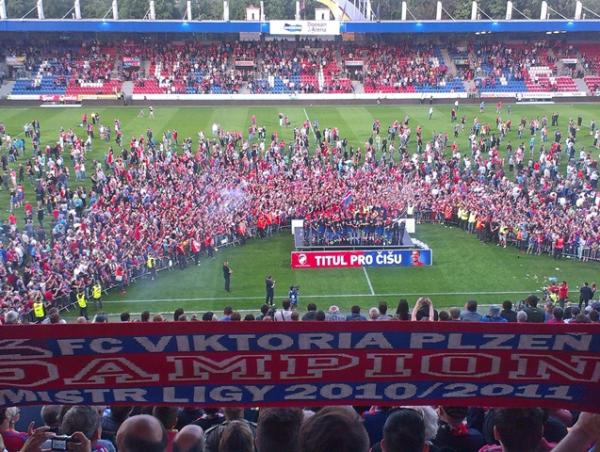 Οι Τσέχοι όρισαν τη σέντρα!