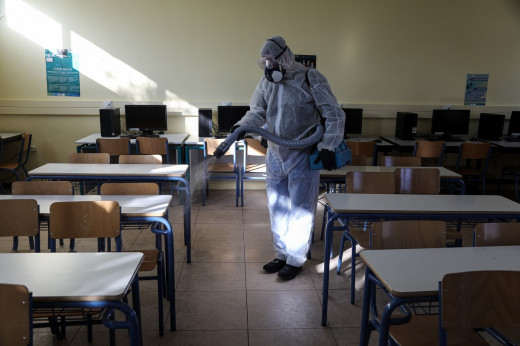 Αρση lockdown στα σχολεία: Τι προβλέπεται για κάθε βαθμίδα, τα «αγκάθια» και οι αντιδράσεις